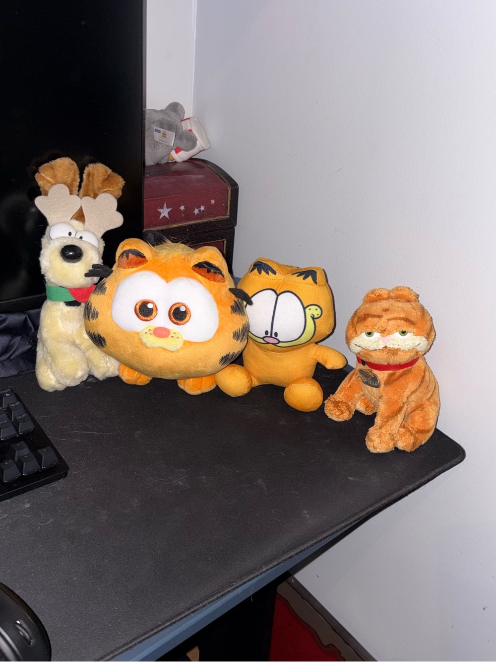 garfield plush lot
